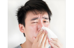 鼻塞严重就用滴鼻液？小心越用越依赖，陷入